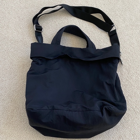 Lululemon On My Level Black Tote Bag with Dual Handles - Picture 10 of 12